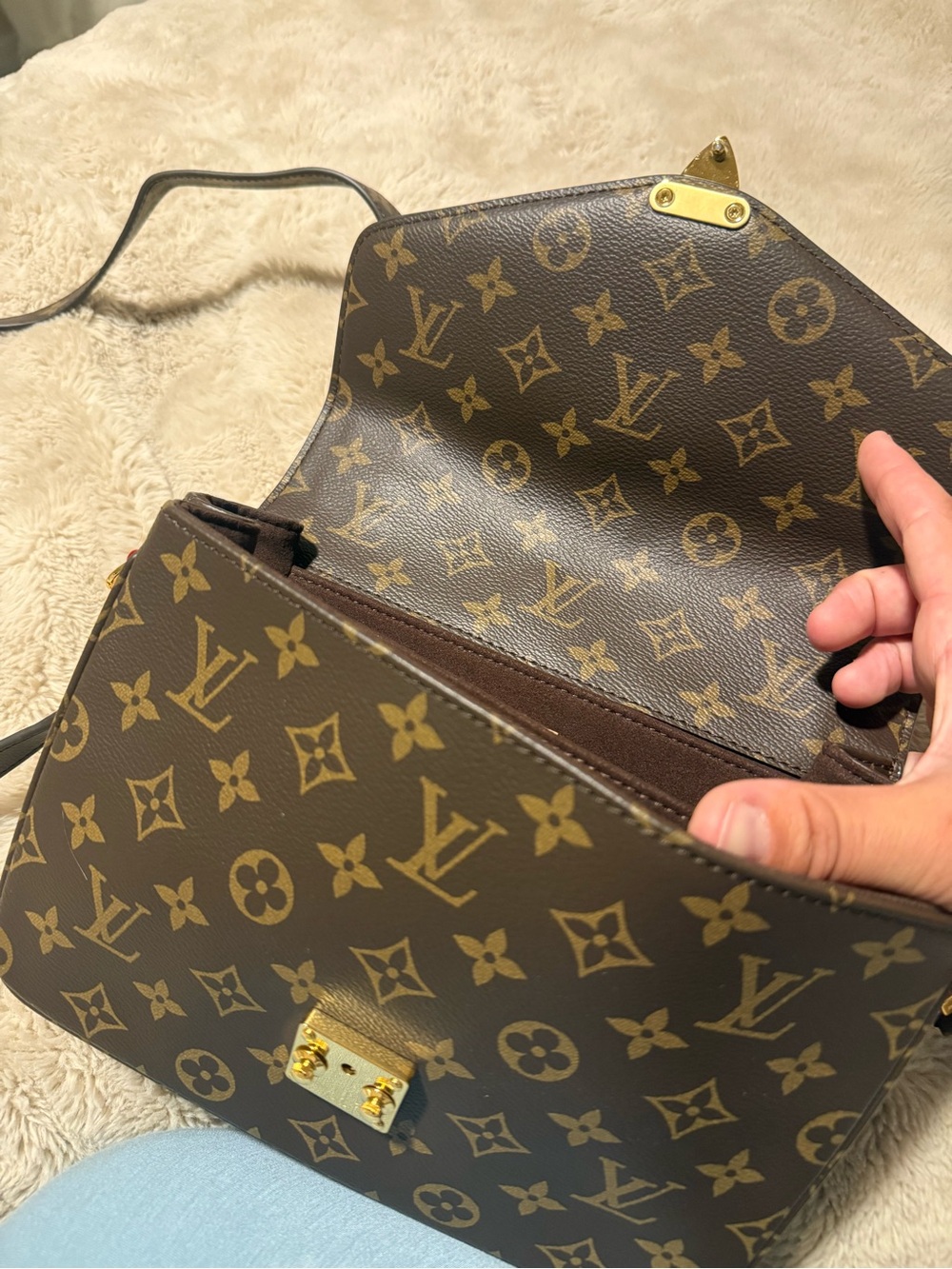 Purse - Picture 2 of 6
